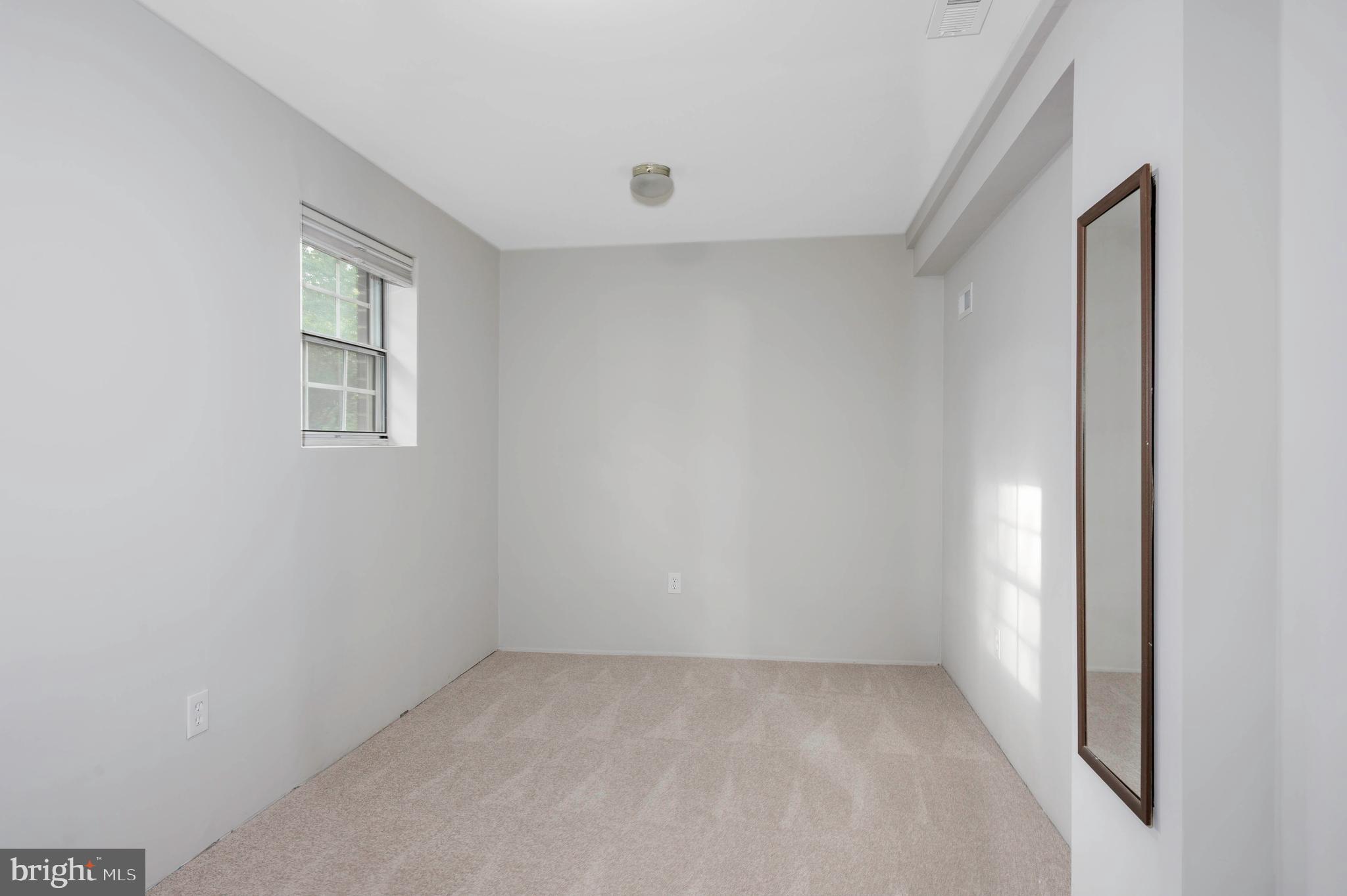 8634 Bali Road Ellicott City, MD 21043 - Photo 26 of 38 Gallery Image 26