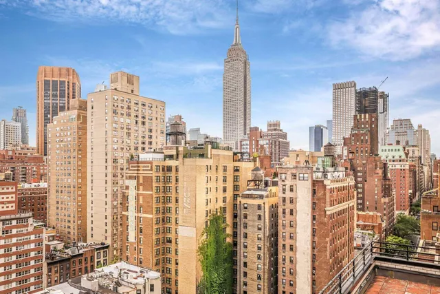 $1,295,000 | 155 East 38th Street, Unit 21G | Murray Hill