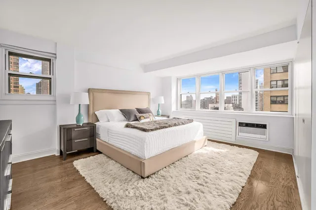 $1,295,000 | 155 East 38th Street, Unit 21G | Murray Hill