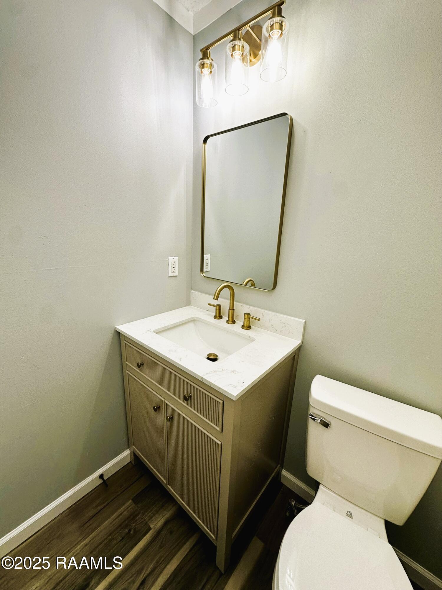 313 Richard Road Opelousas, LA 70570 - Photo 13 of 15 Guest Bathroom