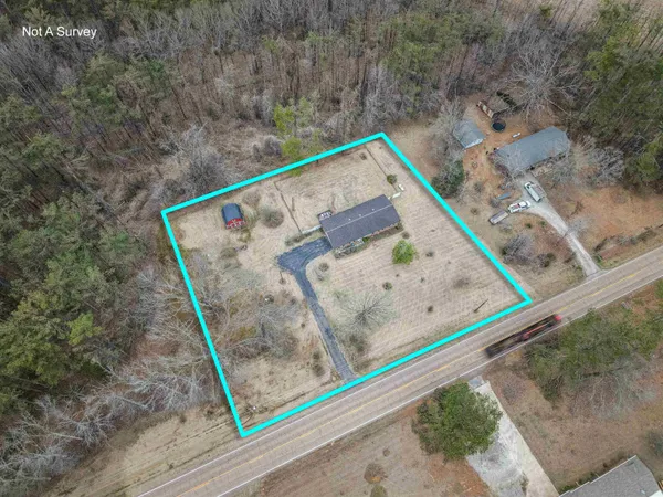 $194,900 | 8113 South 22nd Highway, Michie, TN 38357