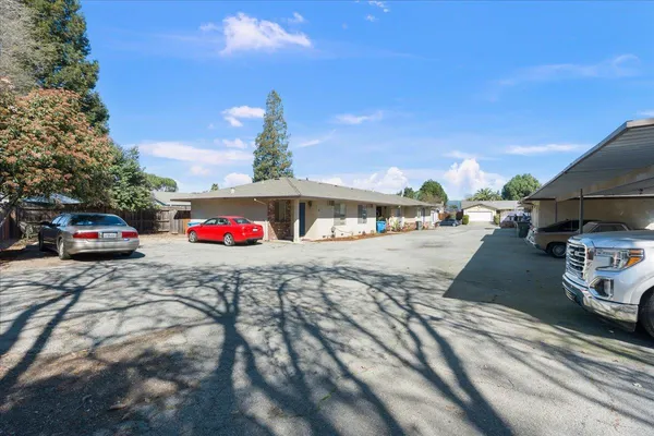 $2,949,000 | 8275 Westwood Drive, Gilroy, CA 95020