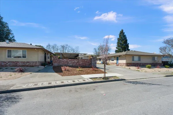$2,949,000 | 8275 Westwood Drive, Gilroy, CA 95020