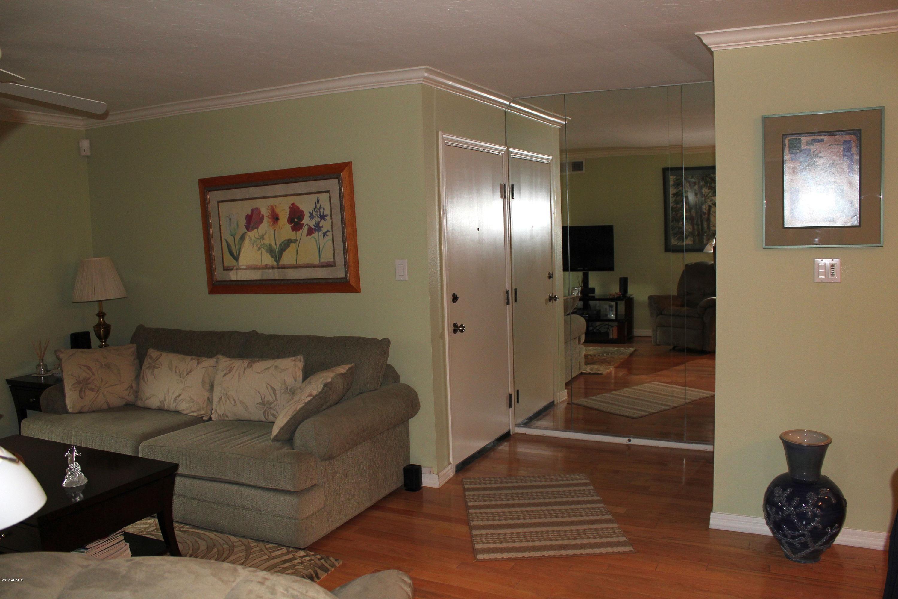 5525 East Thomas Road, Unit F6 Phoenix, AZ 85018 - Photo 5 of 48 Entry