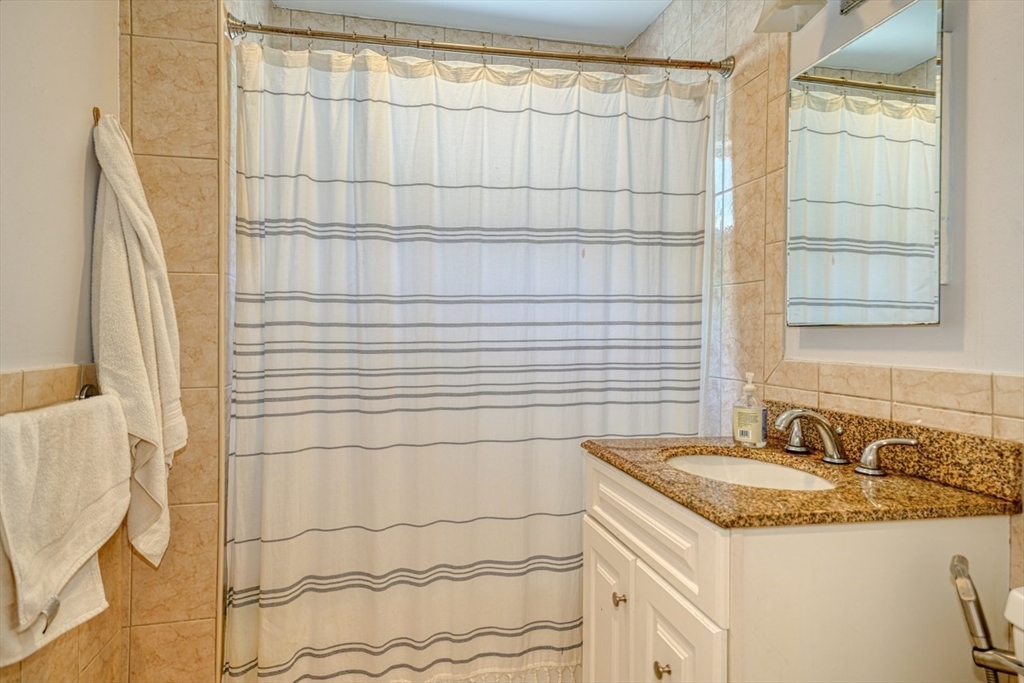 109 Lexington Street Watertown, MA 02472 - Photo 12 of 36