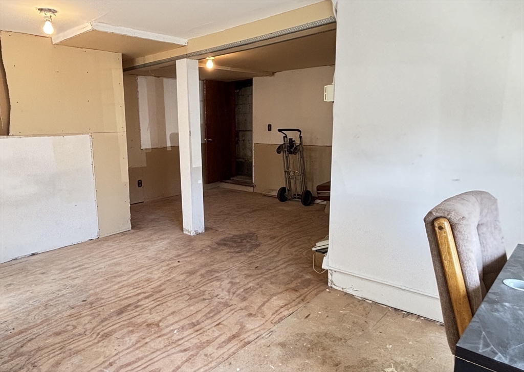 109 Lexington Street Watertown, MA 02472 - Photo 31 of 36