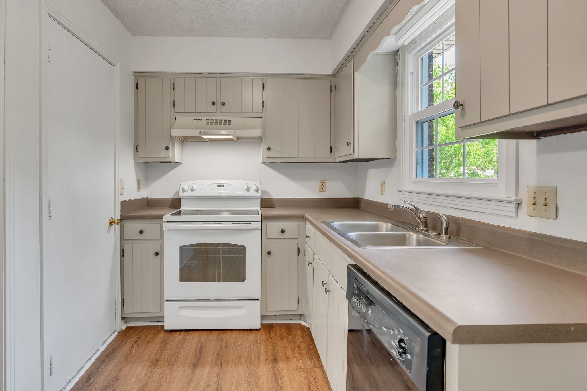 3206 Cedar Ridge Road Nashville, TN 37214 - Photo 7 of 27 Gallery Image 7