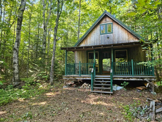 $114,900 | 212 Packard Road, Monson, ME 04464