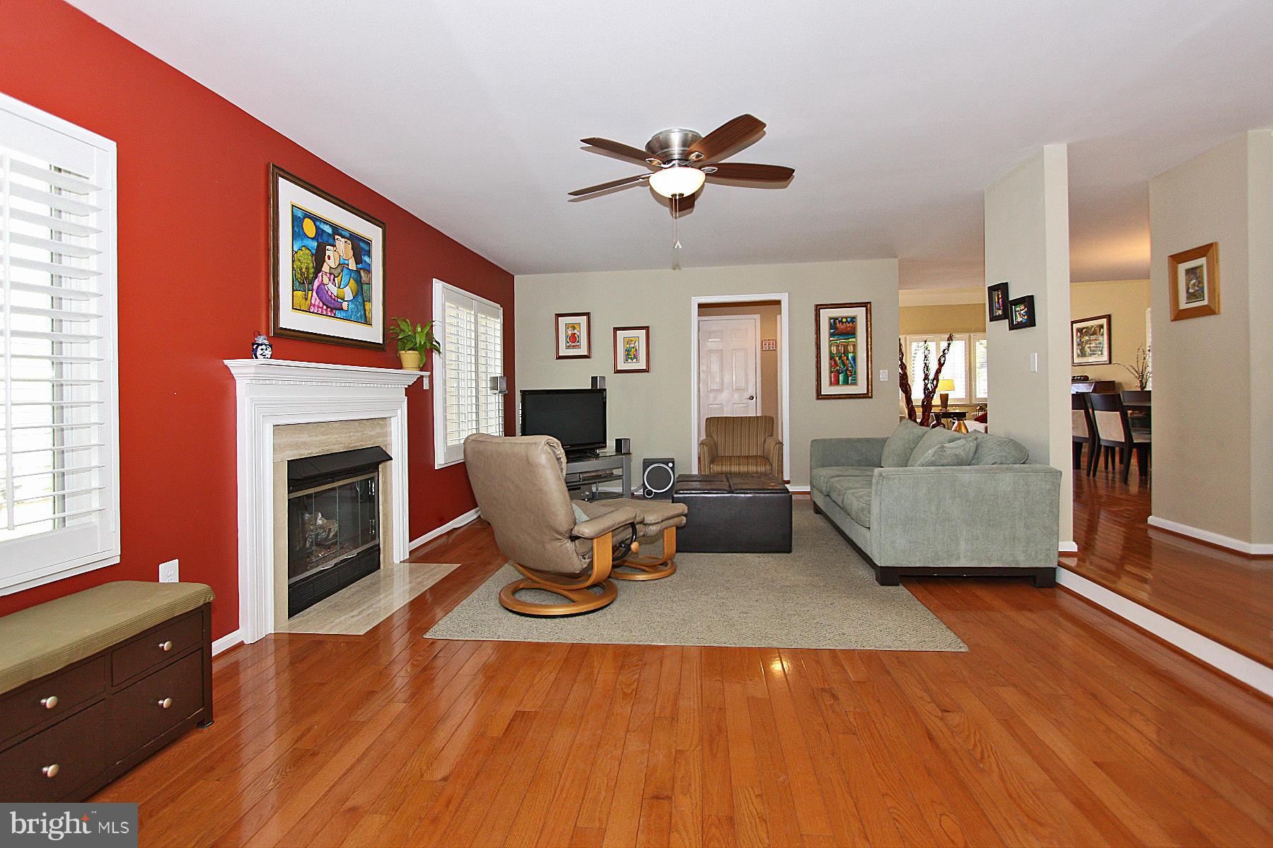 1320 Pavilion Club Way Reston, VA 20194 - Photo 11 of 30 Family Room