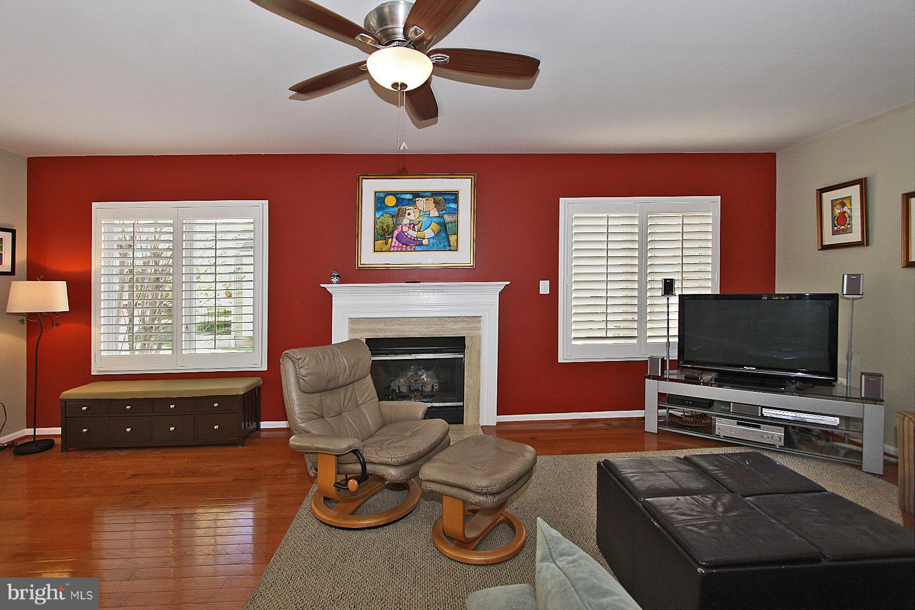 1320 Pavilion Club Way Reston, VA 20194 - Photo 10 of 30 Family Room