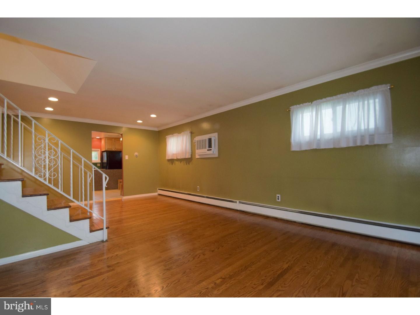 228 Dallas Road Willow Grove, PA 19090 - Photo 12 of 23 Gallery Image 12