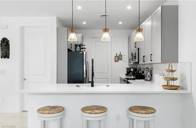 $2,895 | 7578 Rockefeller Drive, Naples, FL 34119