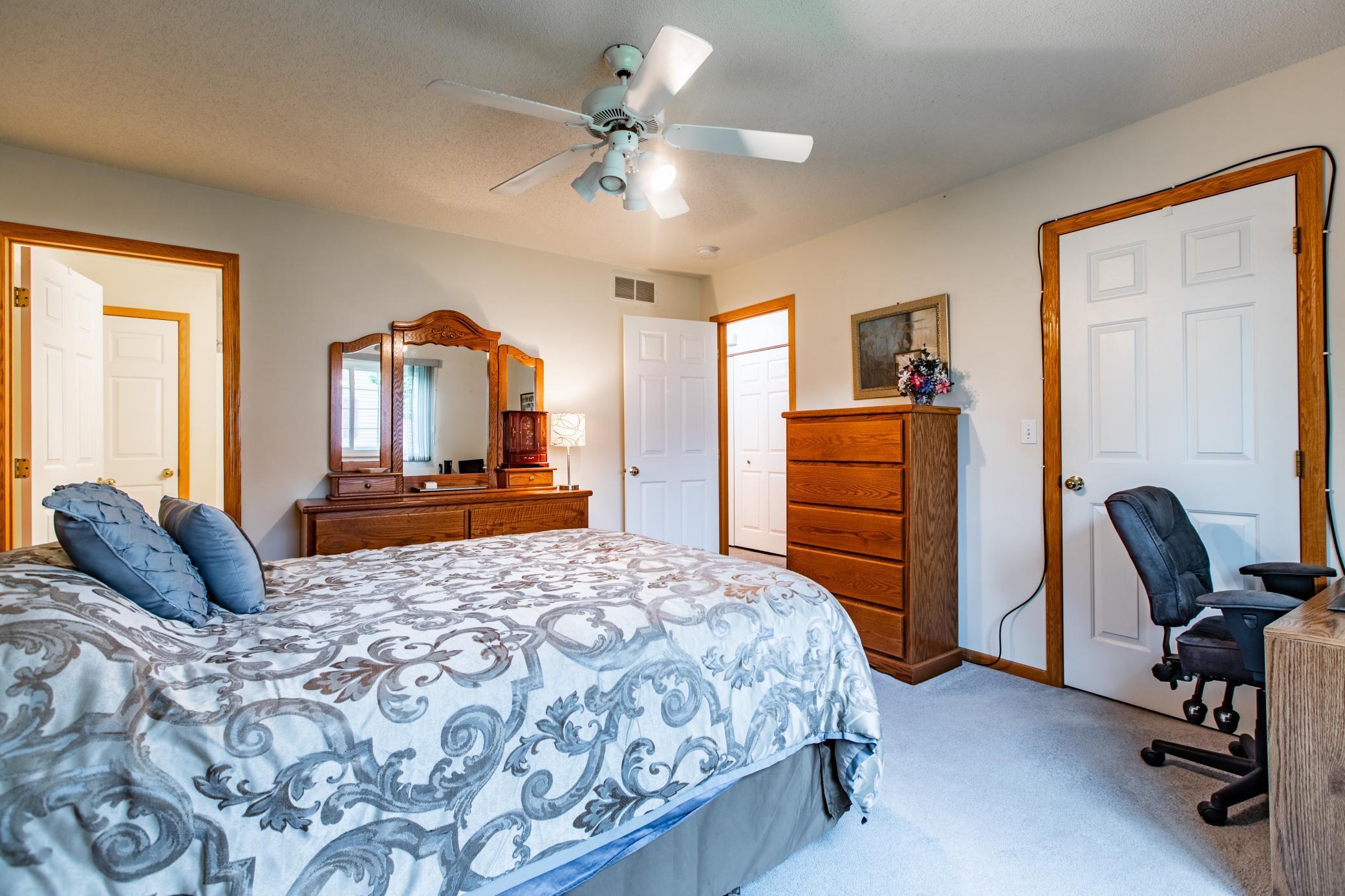 4915 35th Avenue Northwest Rochester, MN 55901 - Photo 12 of 17