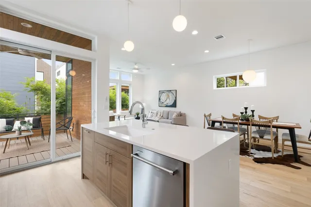 $1,165,000 | 900 South 2nd Street, Unit 21, Austin, TX 78704