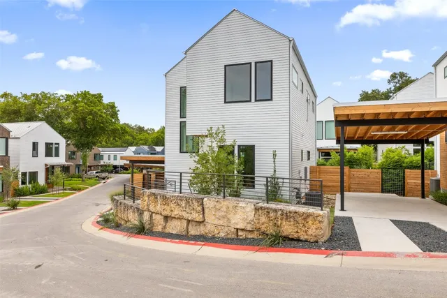 $1,165,000 | 900 South 2nd Street, Unit 21, Austin, TX 78704
