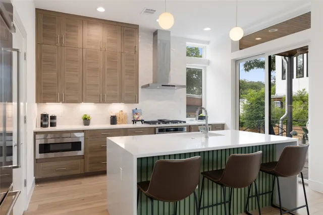 $1,165,000 | 900 South 2nd Street, Unit 21, Austin, TX 78704