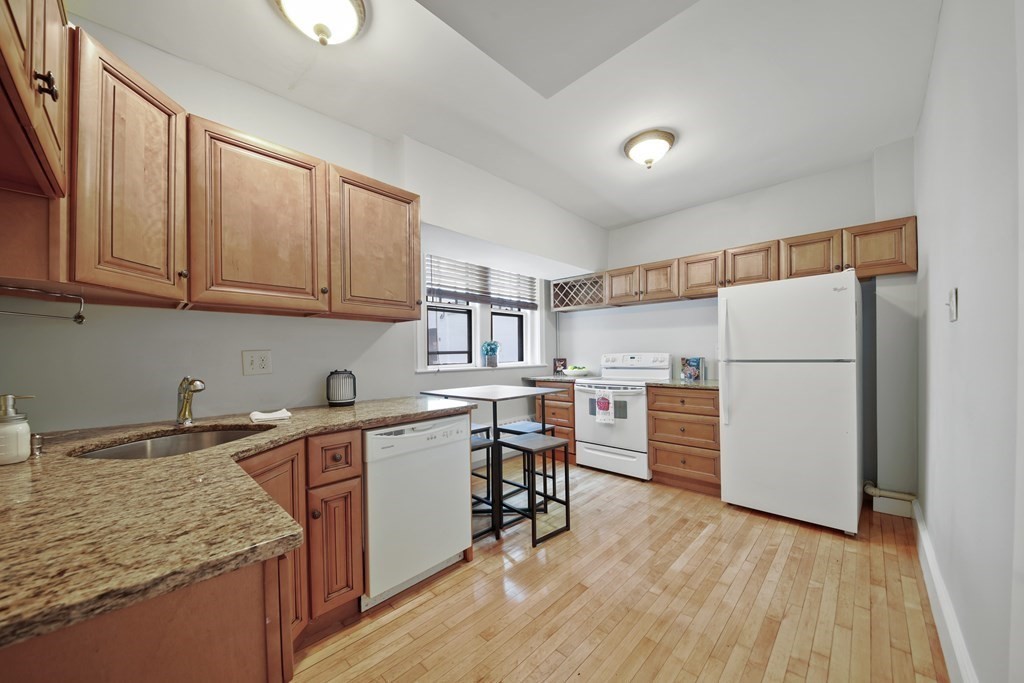 155 Strathmore Road, Unit 14 Boston, MA 02135 - Photo 8 of 23 Gallery Image 8