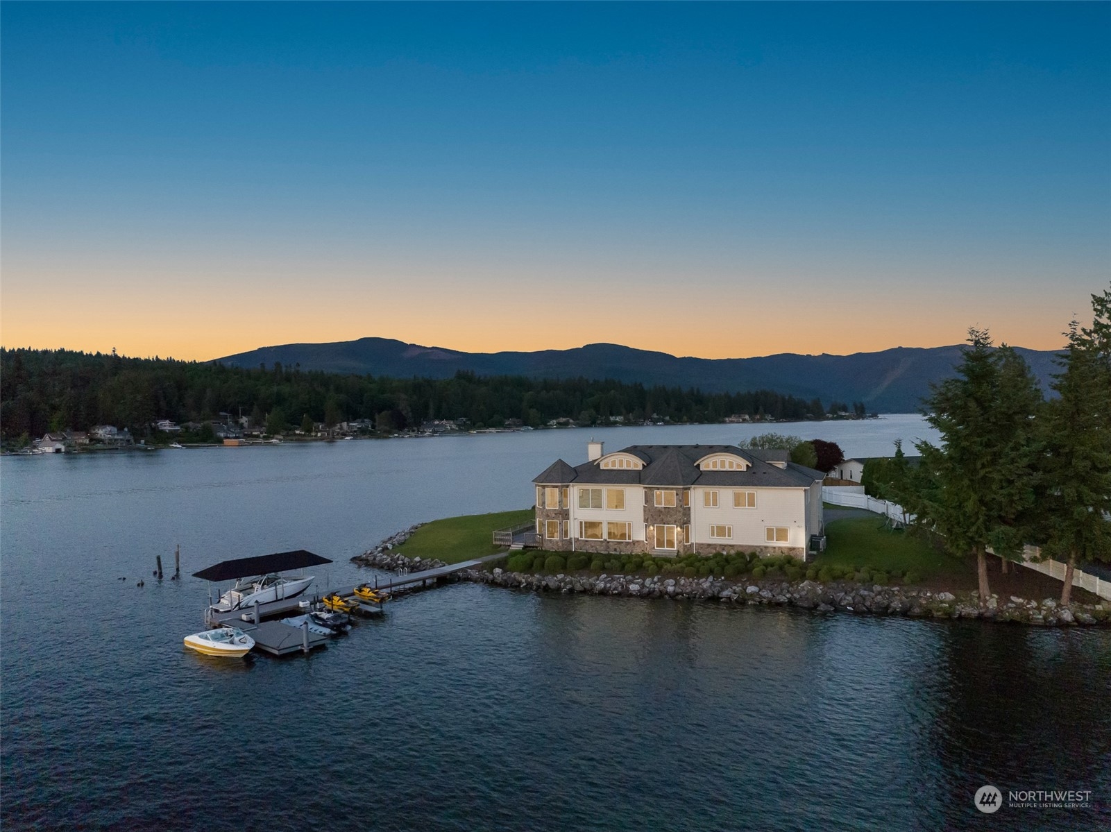 1555 Fairview Street Bellingham, WA 98229 - Photo 2 of 28