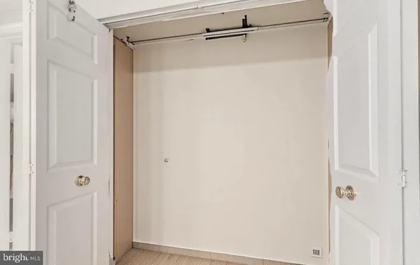$4,450 | 1124 25th Street Northwest, Unit T4, Washington, DC 20037