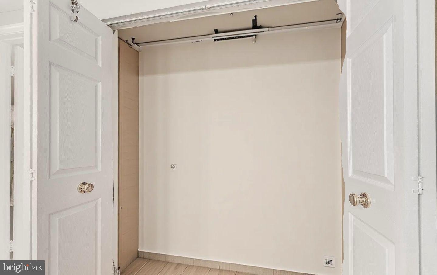 1124 25th Street Northwest, Unit T4 Washington, DC 20037 - Photo 14 of 21 a view of a small space