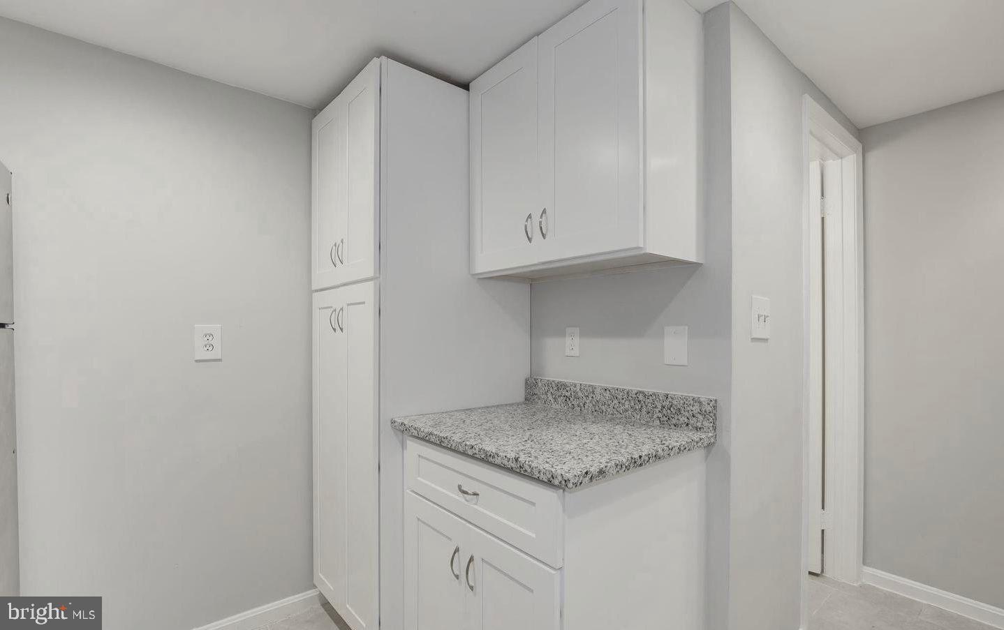 1124 25th Street Northwest, Unit T4 Washington, DC 20037 - Photo 16 of 21 a view of kitchen island