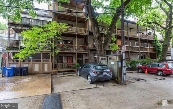 $4,450 | 1124 25th Street Northwest, Unit T4, Washington, DC 20037