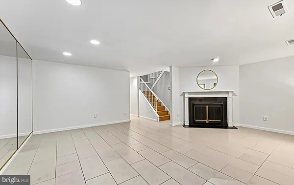 $4,450 | 1124 25th Street Northwest, Unit T4, Washington, DC 20037