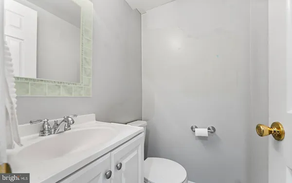 $4,450 | 1124 25th Street Northwest, Unit T4, Washington, DC 20037