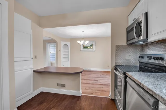 $2,400 | 21 Waverly Avenue, Buffalo, NY 14217