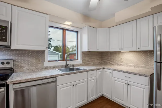 $2,400 | 21 Waverly Avenue, Buffalo, NY 14217