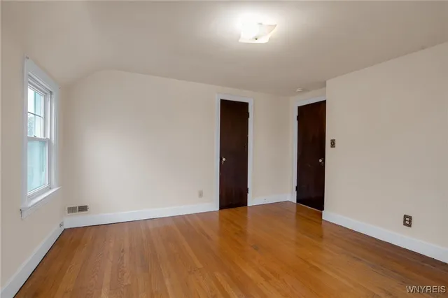 $2,400 | 21 Waverly Avenue, Buffalo, NY 14217