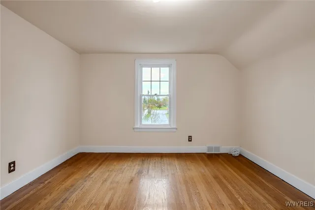 $2,400 | 21 Waverly Avenue, Buffalo, NY 14217