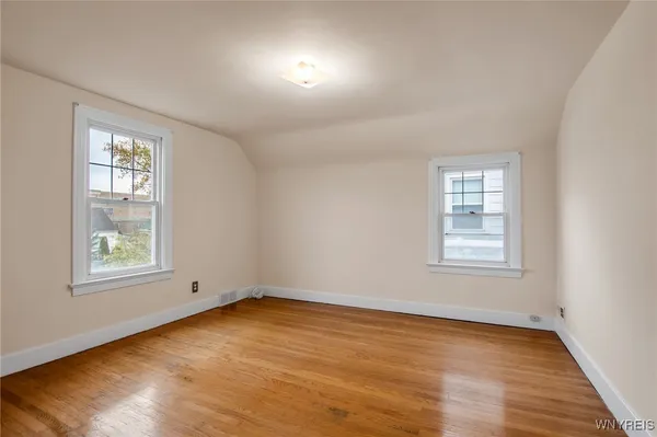 $2,400 | 21 Waverly Avenue, Tonawanda, NY 14217