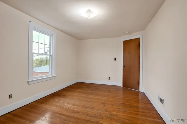 $2,400 | 21 Waverly Avenue, Buffalo, NY 14217