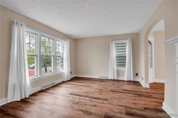 $2,400 | 21 Waverly Avenue, Tonawanda, NY 14217