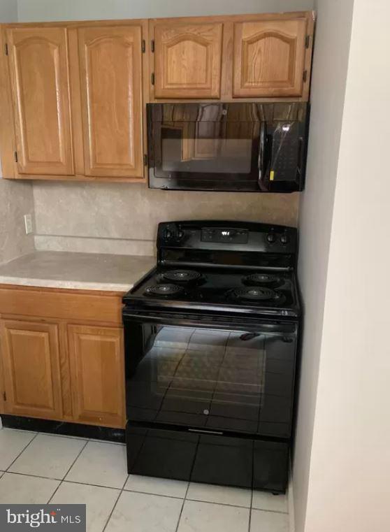 369 West Jackson Street York, PA 17401 - Photo 2 of 52 335