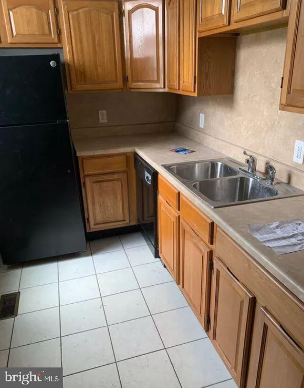 369 West Jackson Street York, PA 17401 - Photo 3 of 52 335