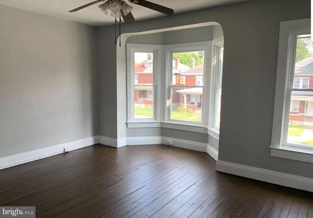 369 West Jackson Street York, PA 17401 - Photo 7 of 52 335