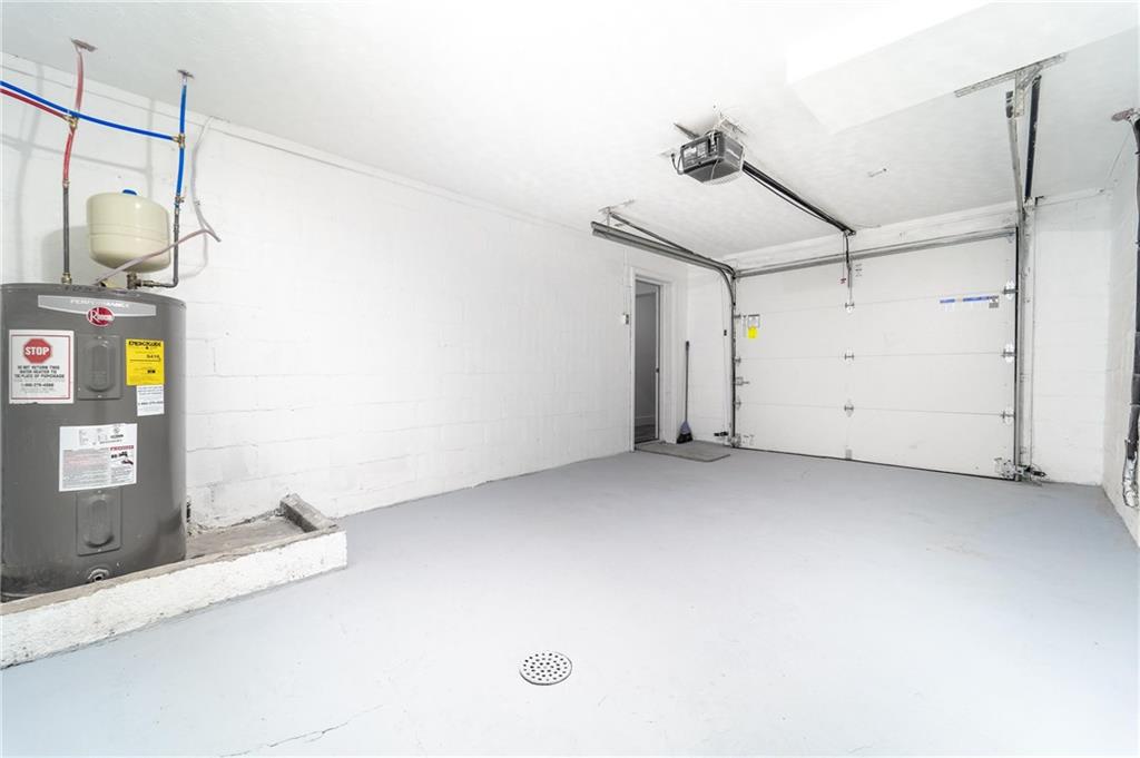 16 5th Street Carnegie, PA 15106 - Photo 25 of 31 a view of a garage