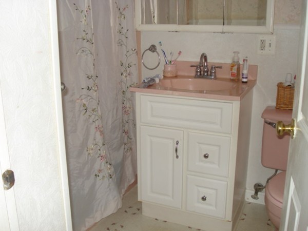43 Chestnut Road Halifax, MA 02338 - Photo 9 of 15 Gallery Image 9