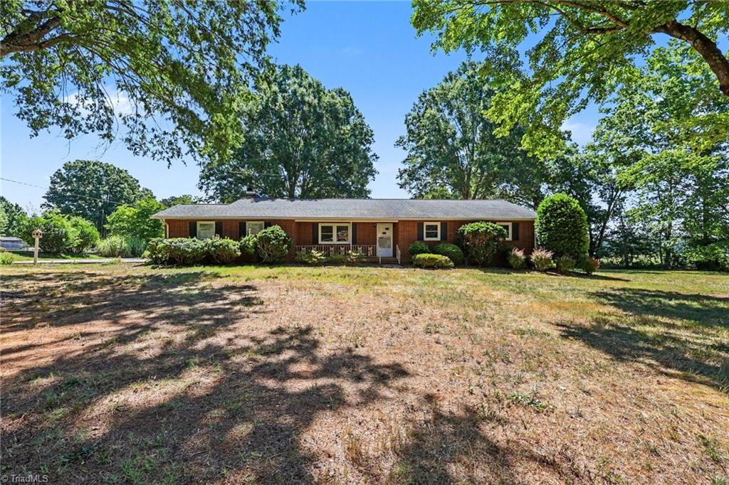 378 Jones Road Asheboro, NC 27205 - Photo 4 of 28