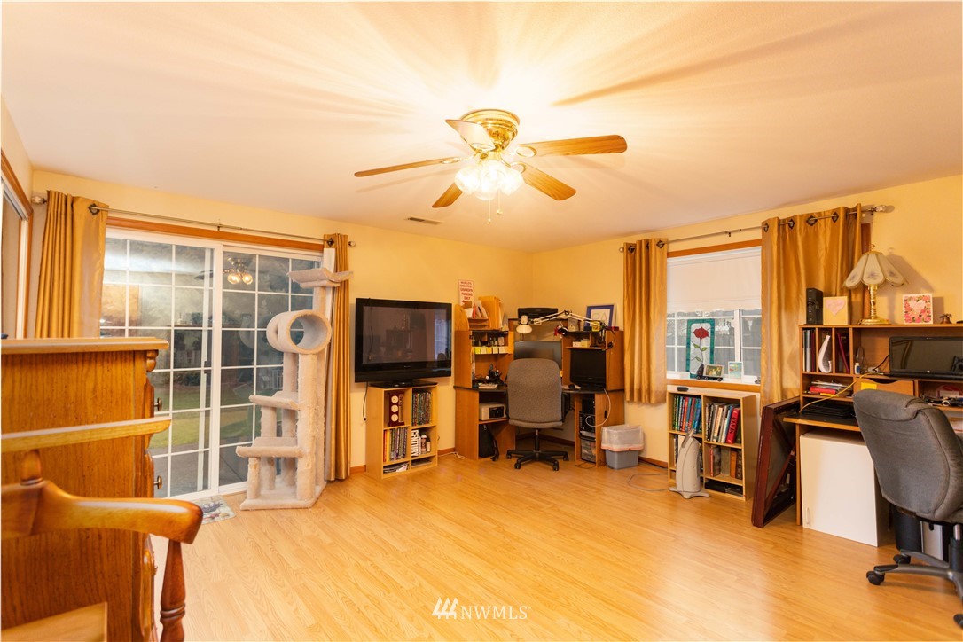 1125 Ridgeway Drive Lynden, WA 98264 - Photo 11 of 24 Gallery Image 11