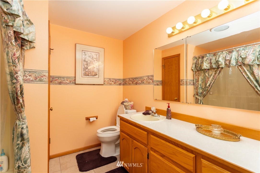1125 Ridgeway Drive Lynden, WA 98264 - Photo 18 of 24 Gallery Image 18
