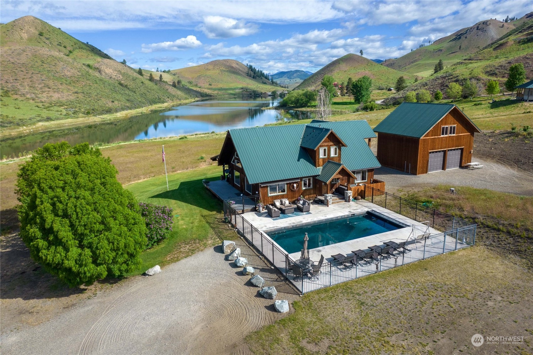 156 Davis Lake Road Winthrop, WA 98862 - Photo 15 of 40