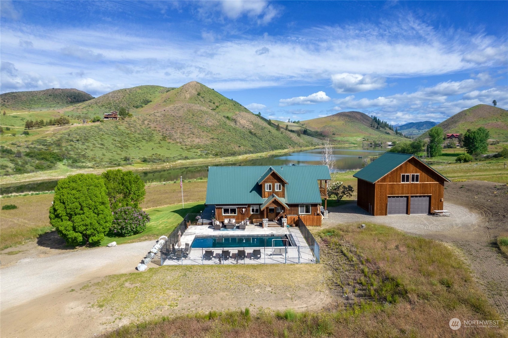 156 Davis Lake Road Winthrop, WA 98862 - Photo 4 of 40