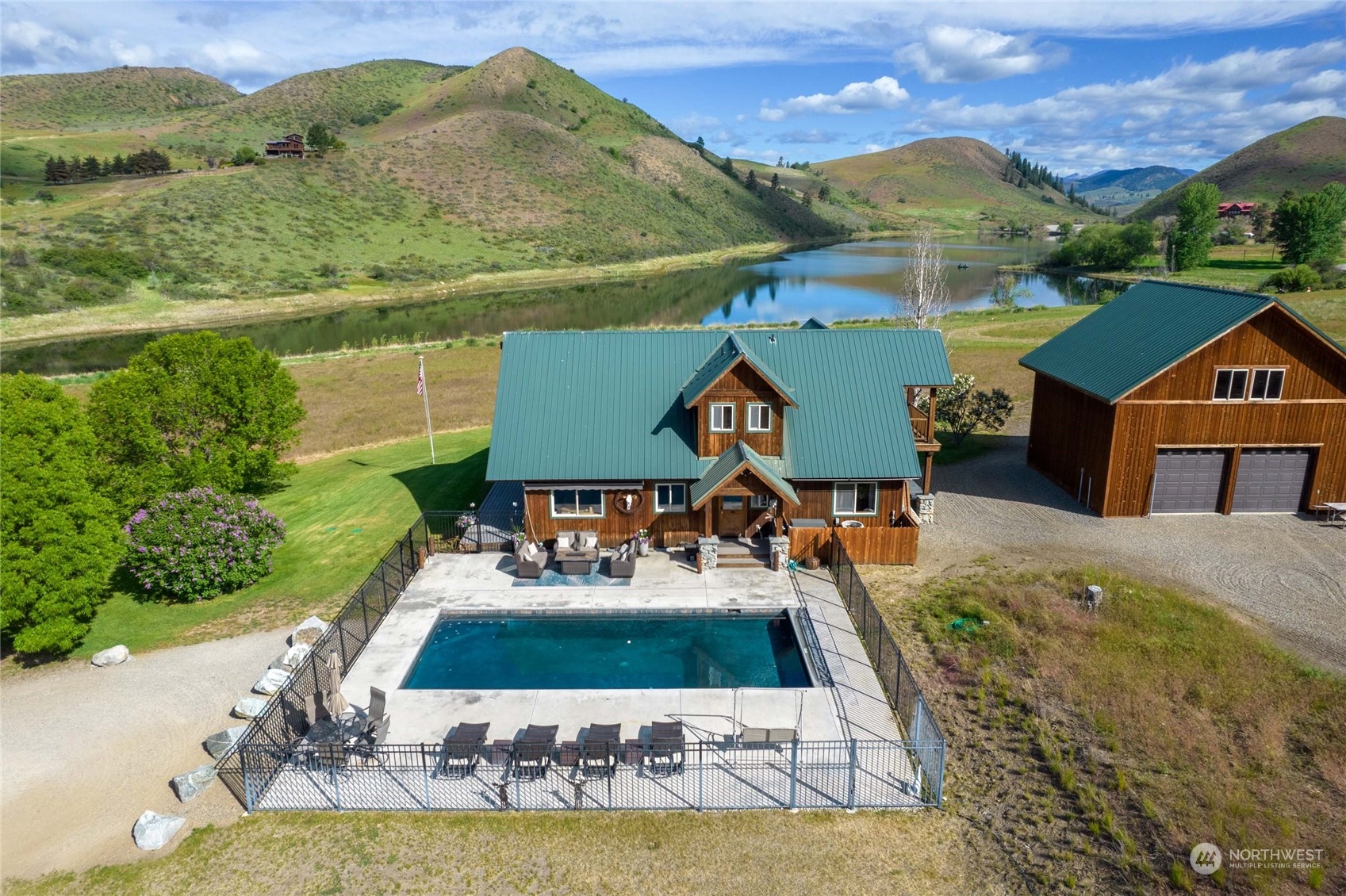 156 Davis Lake Road Winthrop, WA 98862 - Photo 6 of 40