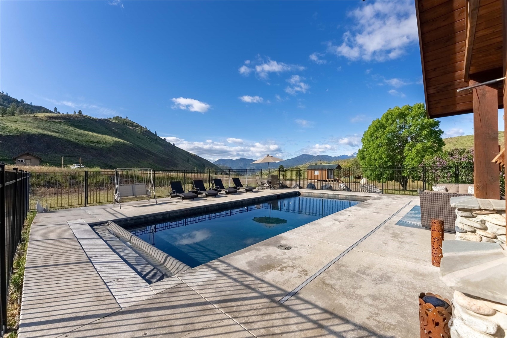 156 Davis Lake Road Winthrop, WA 98862 - Photo 8 of 40