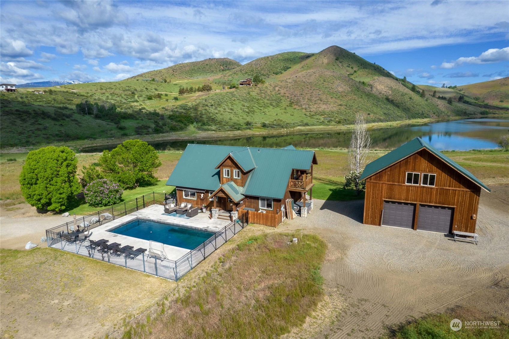 156 Davis Lake Road Winthrop, WA 98862 - Photo 10 of 40