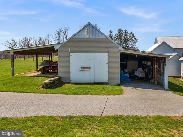 $720,000 | 18723 Upper Beckleysville Road, Hampstead, MD 21074