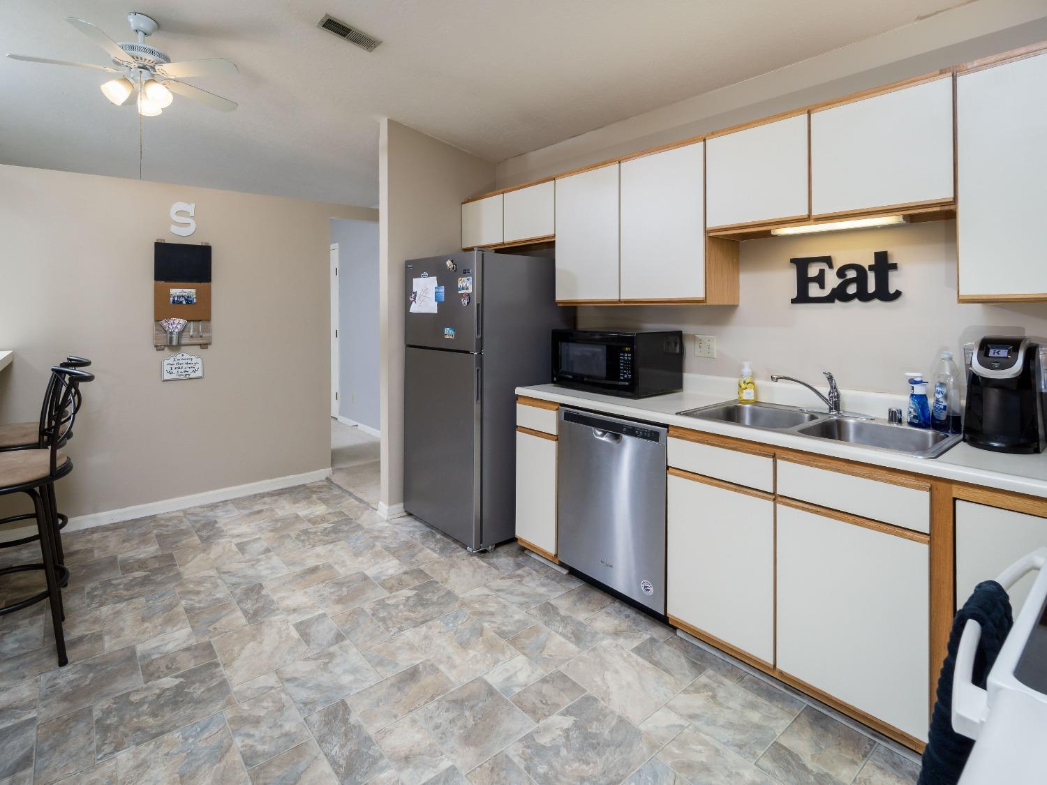 5644 Bridgetown Road, Unit 11 Cincinnati, OH 45248 - Photo 12 of 26